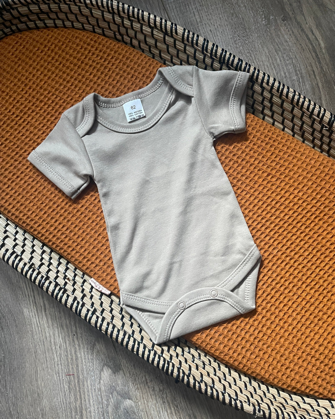 Korte mouw romper taupe