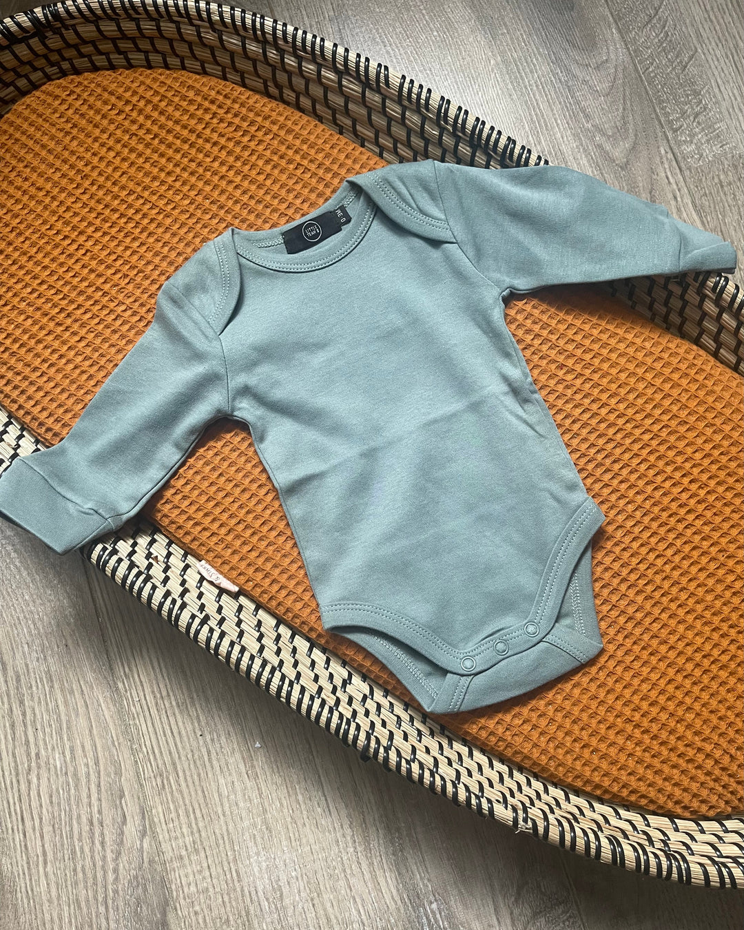 Lange mouw romper in kaki groen