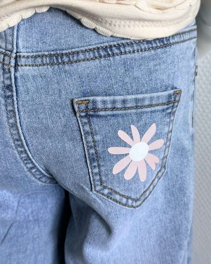 Detail kont bloem jean 