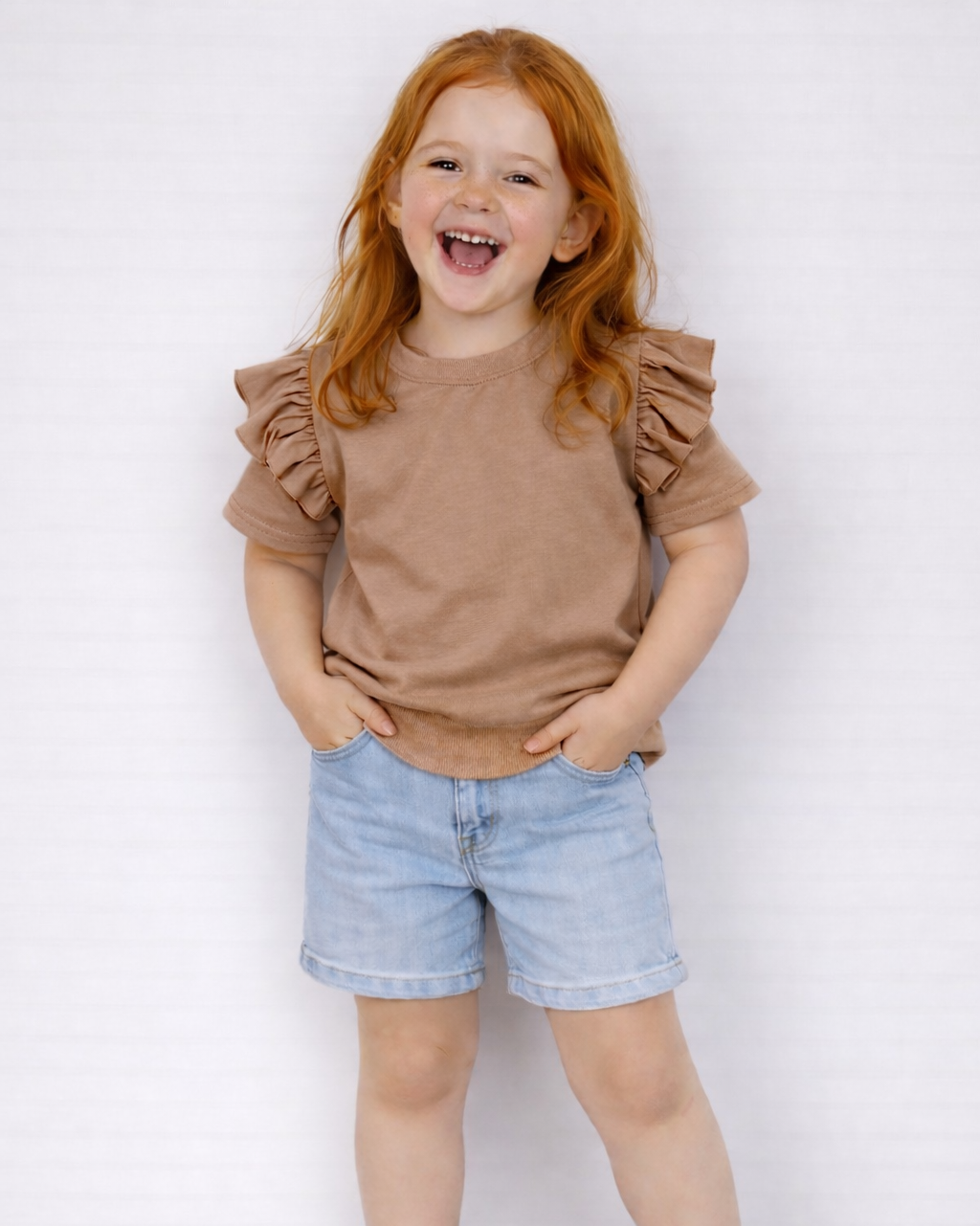 Donker beige ruffle t-shirt