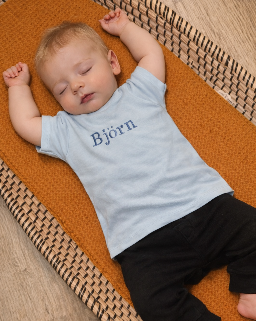 T-shirt met naam baby
