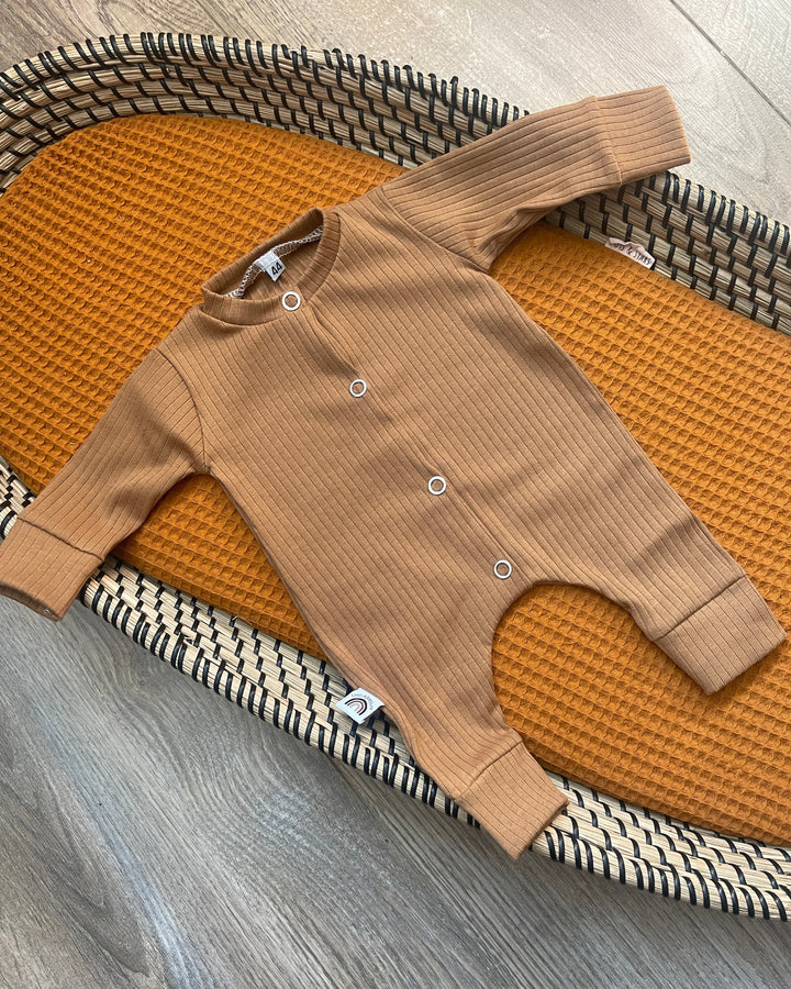 Baby boxpakje ribstof caramel bruin 