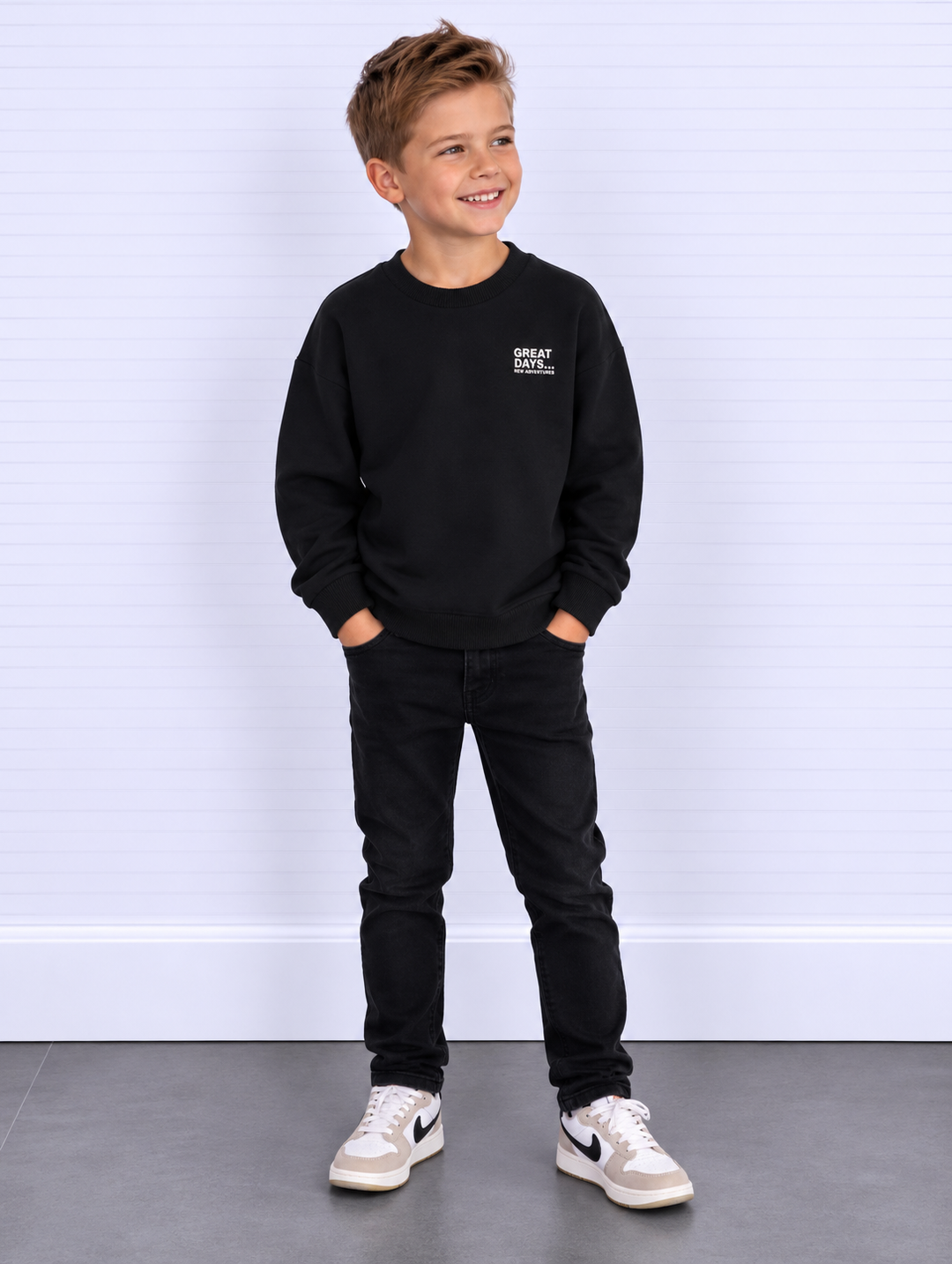 Zwarte sweater met "great days" print