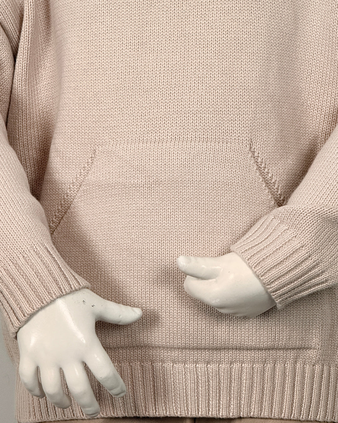 Detail beige trui