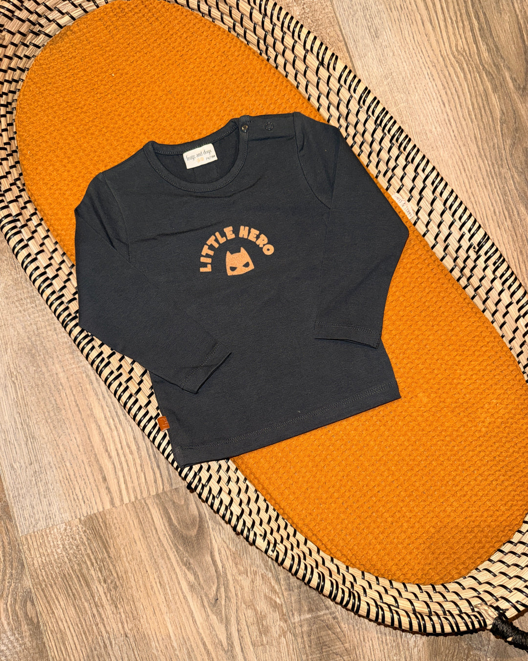 Zwart shirt met little hero