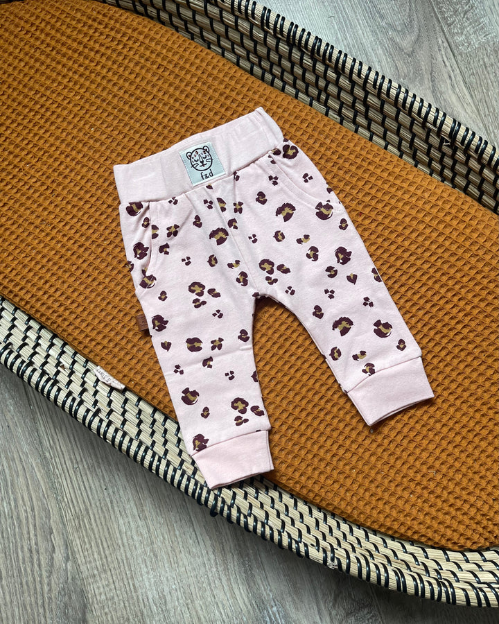 Meisjes broekje in roze met luipaard print