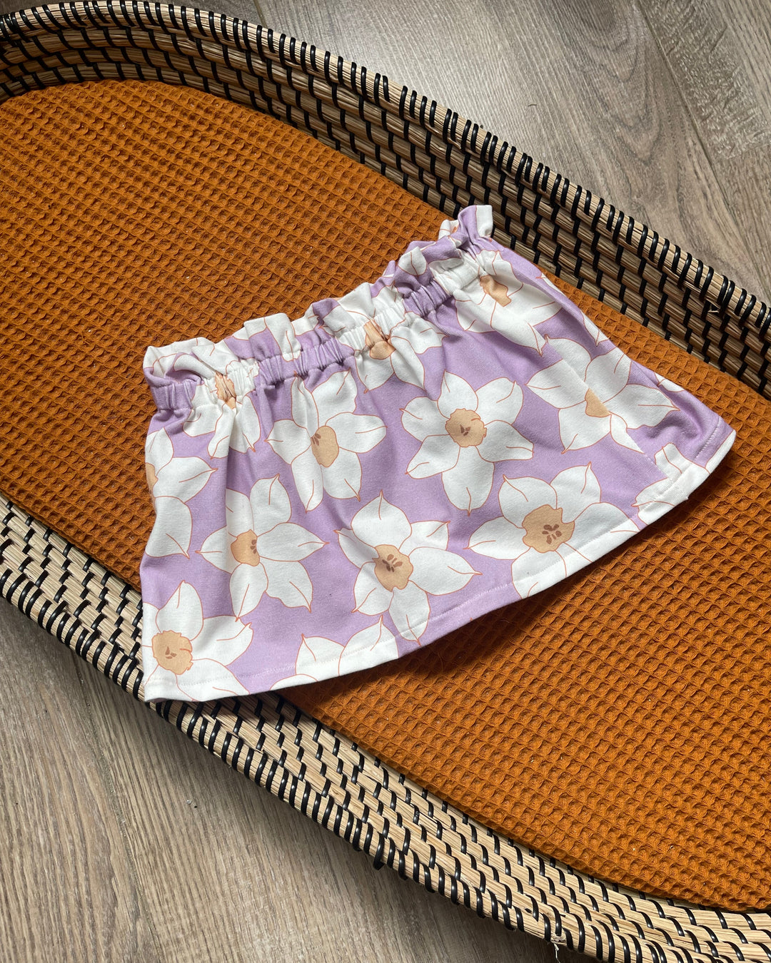 Meisjes dreumes rokje lila met witte madelief bloemen