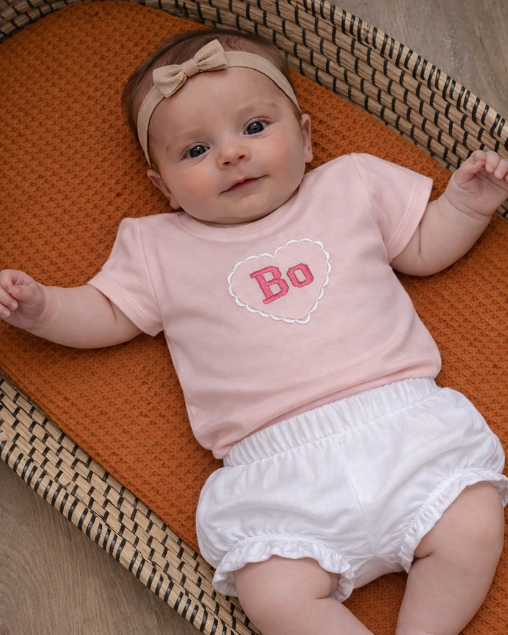 Shirt met naam en hart baby