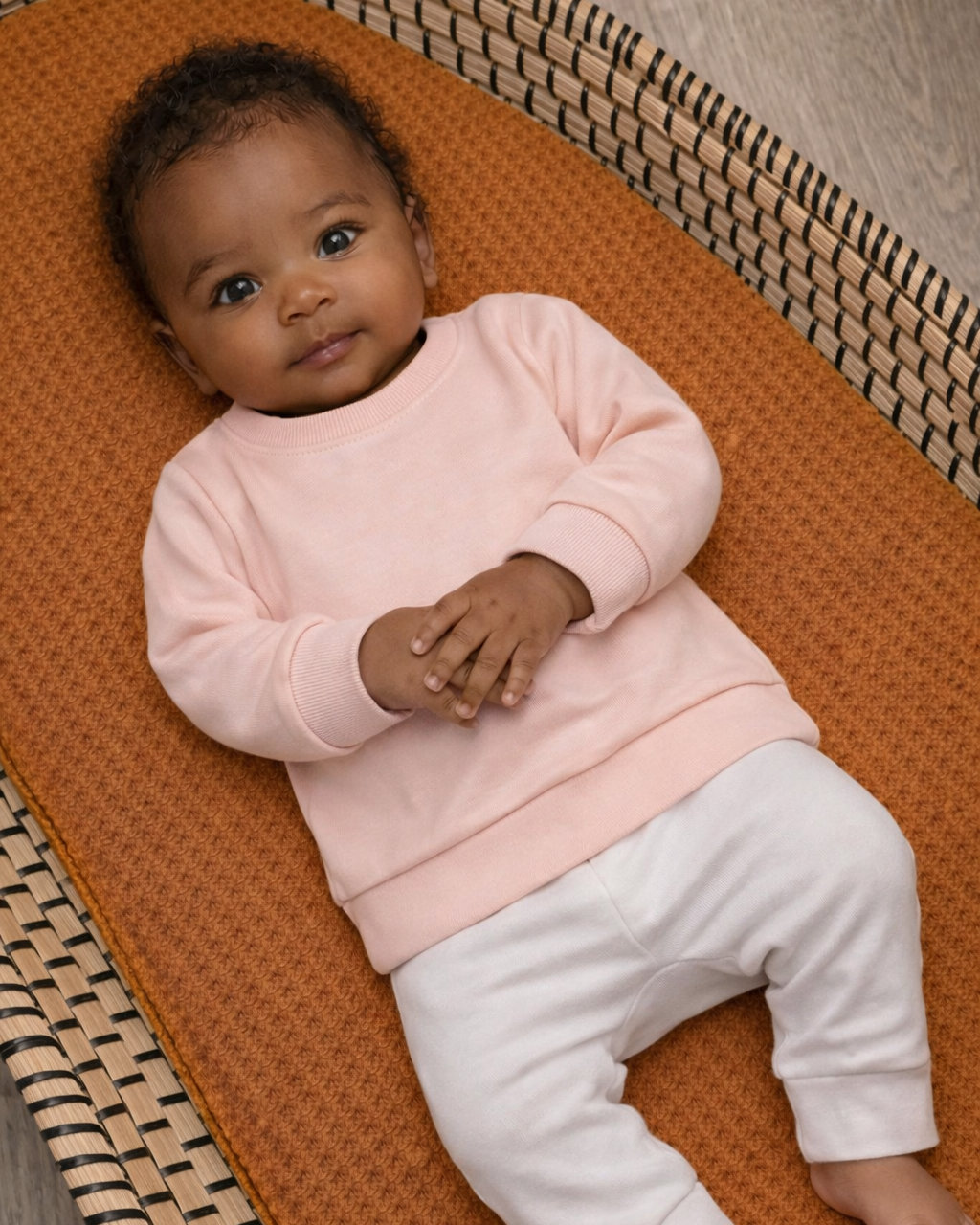 Roze sweater baby