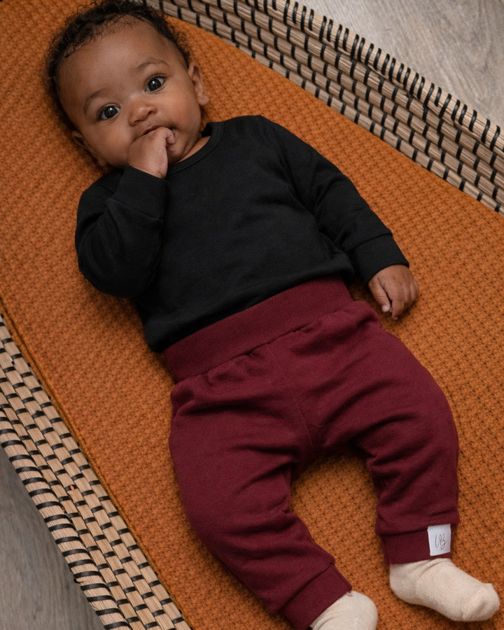 Bordeaux broekje baby