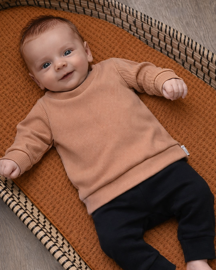 Camel/roze trui baby
